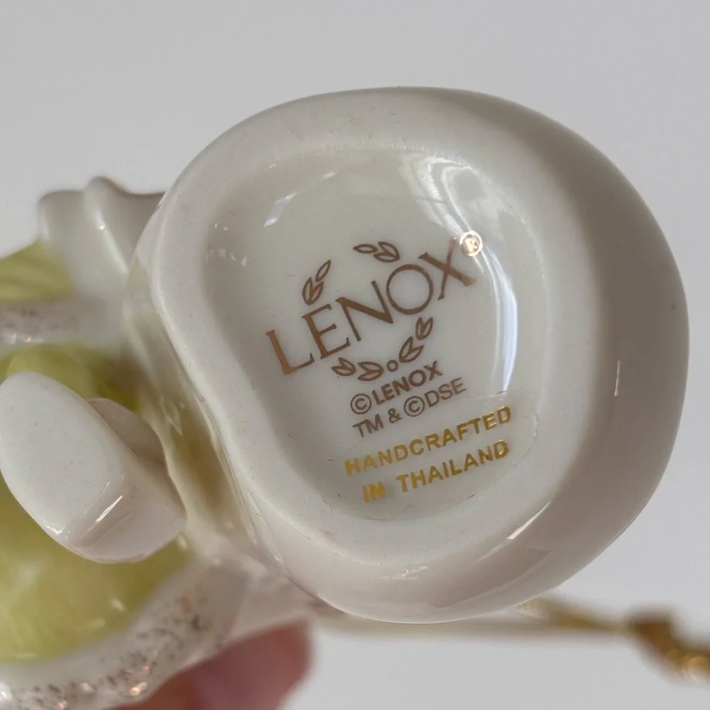 Lenox grinch away